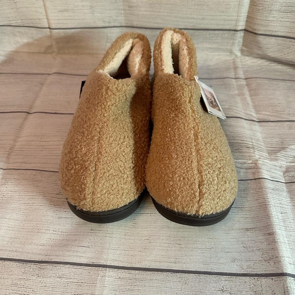 Women’s Slippers
